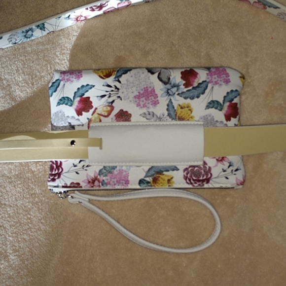 Double Belted Bag by Stone Mountain NWT - Picture 4 of 4